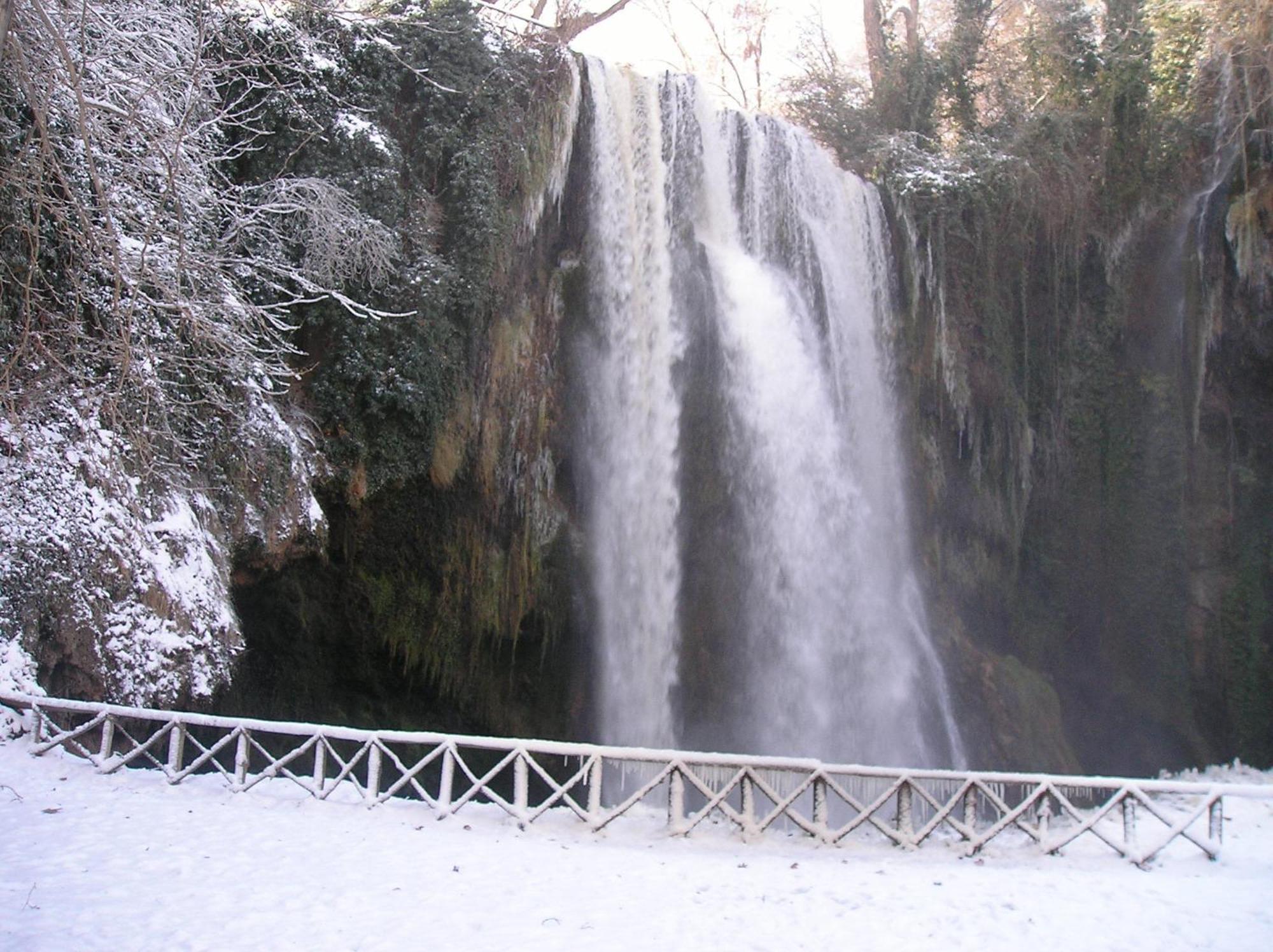 Casa Rural Ruta Del Agua 4 Hab Al Lado Monasterio De Piedra Munébrega Dış mekan fotoğraf